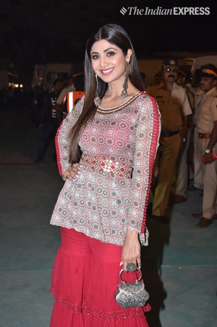 shilpa shetty, Super Dancer Chapter 3, ek ladki ko dekha toh aisa laga, shilpa shetty style, shilpa shetty pics, shilpa shetty fashion, shilpa shetty photos, shilpa shetty latest news, shilpa shetty updates, celeb fashion, bollywood fashion, indian express, indian express news
