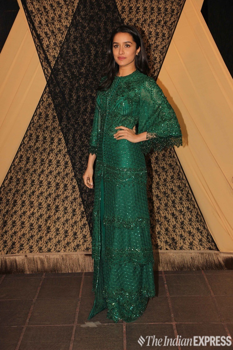Mukesh Bhatt, Sakshi Bhatt, Mukesh Bhatt daughter reception, Mahesh Bhatt, Amitabh Bachchan, Shah Rukh Khan, Alia Bhatt, Rekha, Shraddha Kapoor, Vicky Kaushal, Dia Mirza, Vidya Balan, Hrithik Roshan, Bipasha Basu, Kartik Aryan, Rajkummar Rao , celeb fashion, bollywood fashion, indian express, indian express news