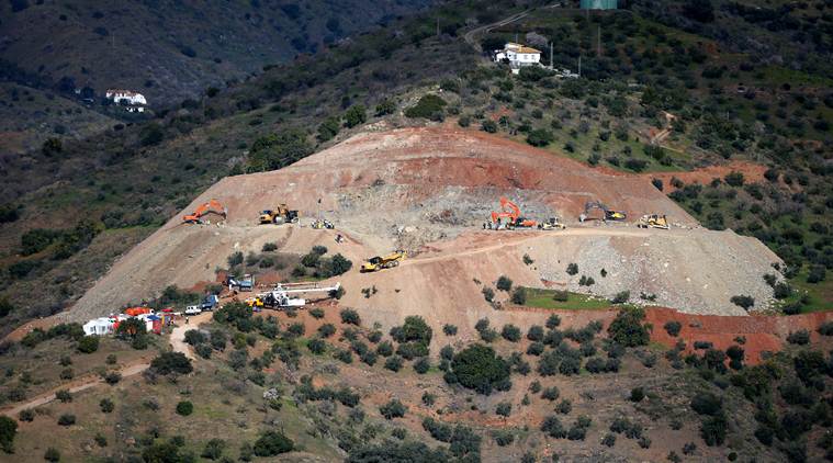 Spanish rescuers to start drilling for boy trapped in well