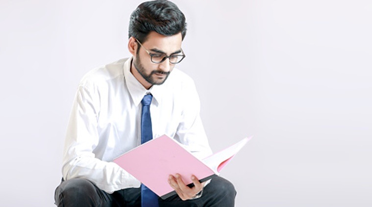 write resume, right resume, resume format, cv or resume, job tips, interview tips, resume writing tops, how to make a nice resume, best resume format, employable, employment tips, employment news, latest job notification,