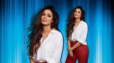 Nangi Tabbu - Tabu shows us how to play up a white shirt and look gorgeous in it |  Fashion News - The Indian Express