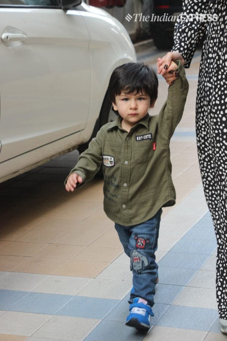 taimur ali khan pics 