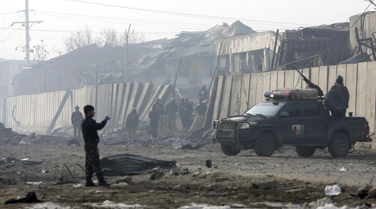 अफगान सुरक्षा बेस पर तालिबान का हमला 100 से अधिक मारता है