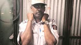 Traffic cop dragged for 2 km as he clutches to window of mini-truck