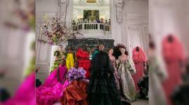 Valentino, Maison Valentino, Valentino spirng 2019 collection, Valentino couture show, pierpaolo piccioli, Kaia Gerber, Naomi Campbell, Valentino Couture's Spring 2019 collection, Valentino couture show paris, Valentino women's collection, Valentino latest collection, Valentino fashion show, Valentino fashion show 2019, Valentino spring 2019 fashion show, indian express, indian express news