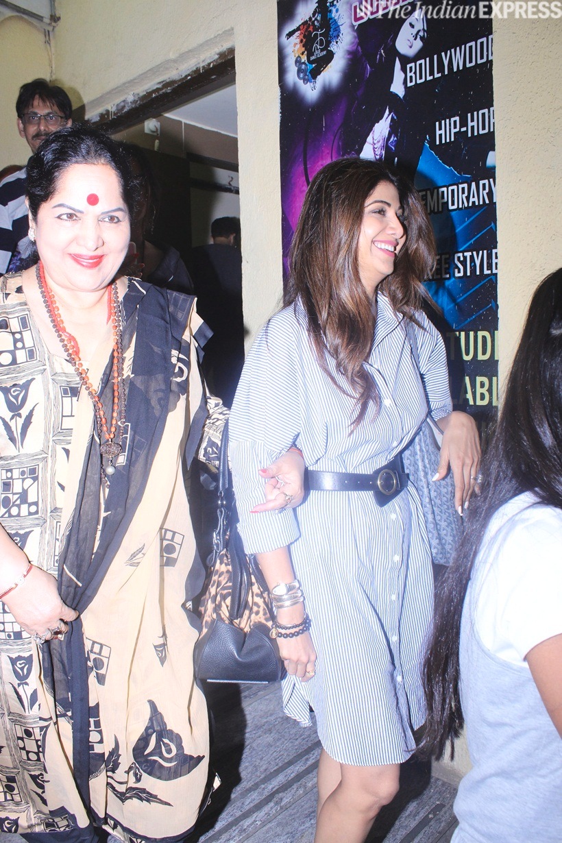 shilpa shetty at airport