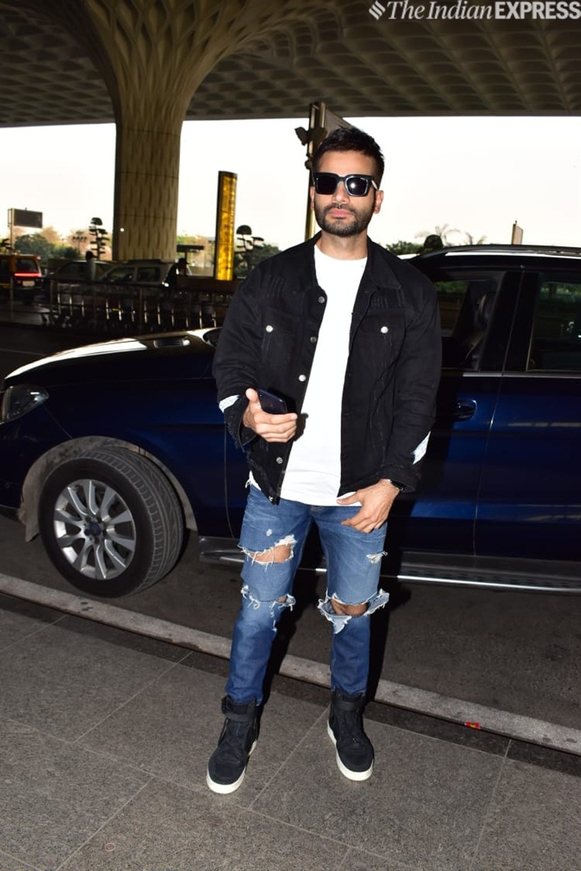 karan tacker at airport