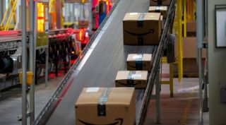 amazon, carbon footprint, amazon delivery, amazon two day delivery, amazon carbon footrint, amazon environment effect, amazon delivery, amazon delivery cost