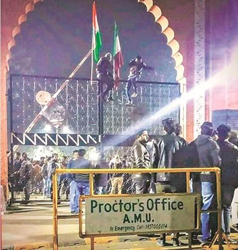 amu clash, aligarh muslim university, aligarh muslim university republic tv clash, republic tv amu, latest news, indian express