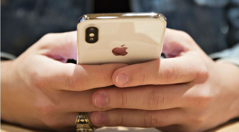 Apple releases software fix for FaceTime eavesdropping flaw
