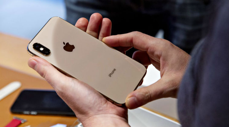 Apple, Apple apps banned for Google, Apple pulls apps from Google, Apple vs Google, Apple iPhone, Facebook app banned, Apple bans Facebook
