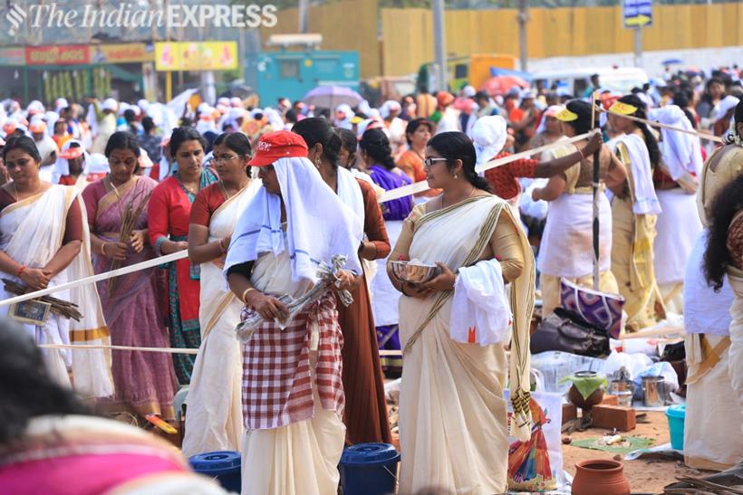 Lakhs of women take part in Attukal Pongala festival