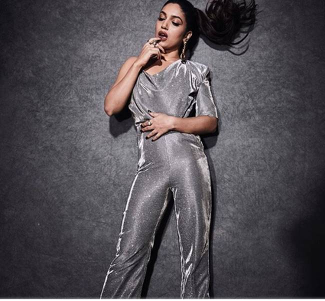 fashion hits and misses of the week, celeb fashion, celeb looks, alia bhatt poictures, alia bhatt photos, bhumi pednekar, sonam kapoor photos, sonam kapoor fashion, deepika padukone, kajol, Janhvi kapoor, priyanka chopra, indian express, indian express news