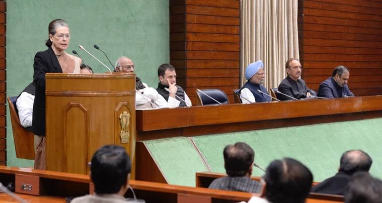 Sonia Gandhi, Sonia Gandhi, Narendra Modi, Sonia gandhi on economy, Congress, Lok sabha elections, Sonia Gandhi news, Rahul Gandhi, Congress meeting, Manmohan Singh, 5 years on modi government, India news, Indian express