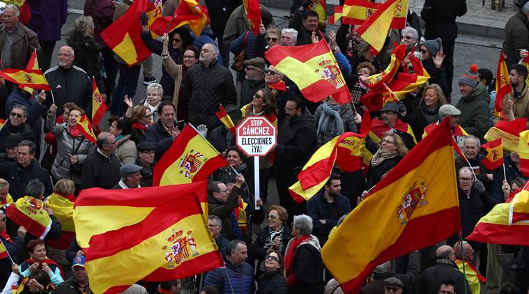 Catalonia, Spain Catalonia, Madrid protest, Pedro Sanchez, Catalonia refrendum, Spain protest, Protest in Spain, World news, Spain news, Indian express, latest news