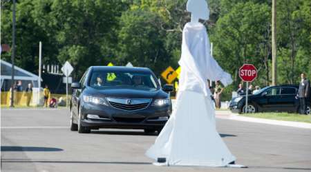 Self driving cars, LiDAR, GPS, self driving cars predict pedestrian movements, University of Michigan, driverless cars, driverless car technology