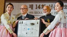 Prime Minister Narendra Modi receives the Seoul Peace Prize, at the award ceremony in Seoul, on Friday. (PIB/PTI)