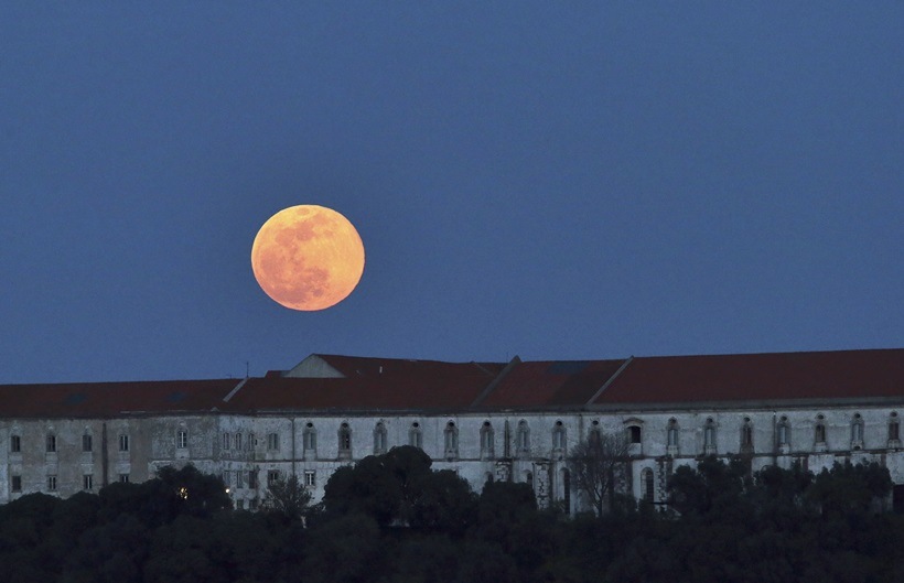 Stunning photos of Super Snow Moon from around the world