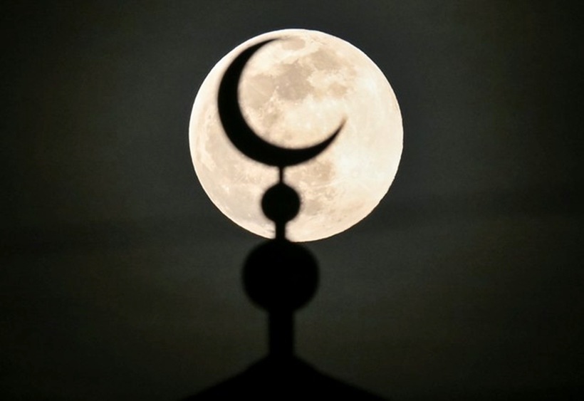 Stunning photos of Super Snow Moon from around the world