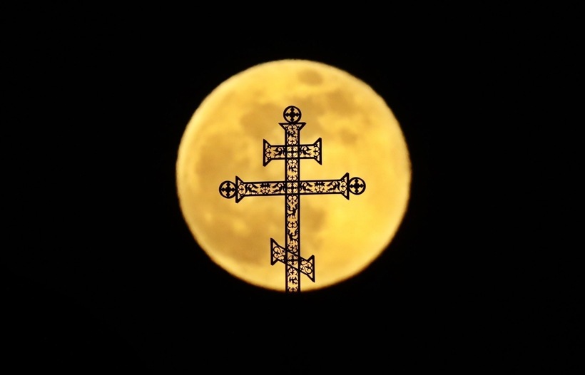 Stunning photos of Super Snow Moon from around the world