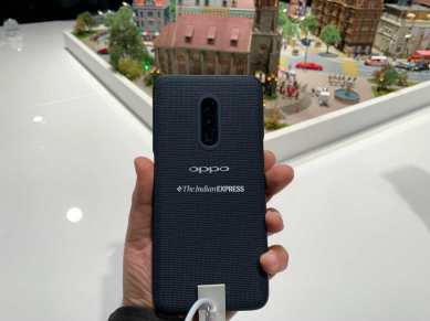 oppo, 10x optical zoom, 10x lossless zoom, losslexx zoom, 10x zoom, oppo find x2, oppo find x, oppo mwc, mwc, oppo mwc, oppo launch event, oppo mwc, mwc 2019, oppo mwc