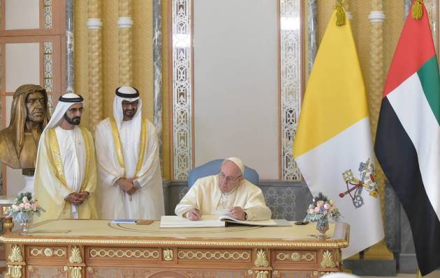 Pope Francis, Pope Francis Arab, Pope Francis Abu Dhabi, Pope Abu Dhabi, Abu Dhabi visit Pope, Pope Arab visit, UAE Pope visit, Pope Visit, Pope photos, UAE Pope visit photos, World photos, Indian express