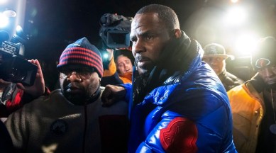 R Kelly met underage girl while on trial for child porn ...