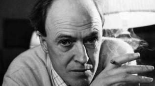 roald dahl, roald dahl books, roald dahl books mc donald's, mcdonalds handing out roald dahl books, roald dahl books, indian express, indian express news