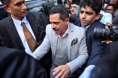 robert vadra, robert vadra money laundering case, robert vadra gets anticipatory bail, cases against robert vadra, money laundering, enforcement directorate