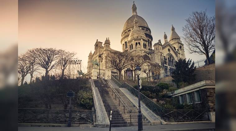Paris, Montmartre hill, Street musicians, acrobats, dancers, magicians, Henri de Toulouse-Lautrec, Auguste Renoir, Moulin Rouge, Bill Goodson, Corrado Collabucci, indian express, indian express news