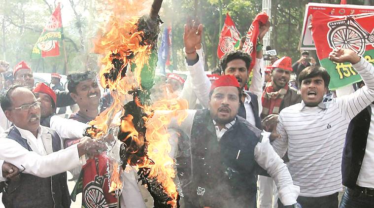 samajwadi party, akhilesh yadav detention, akhilesh yadav prayagraj visit, fir against sp workers, uttar pradesh, uttar pradesh politics