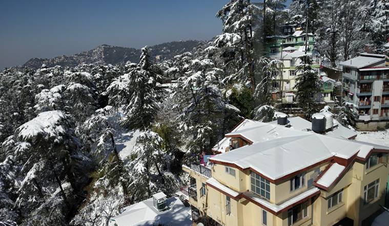 Snowfall in Shimla, Manali affects normal life
