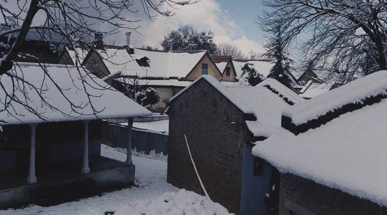 Snowfall, Novel devices, Novel devices development, Snowfall into electricity, Electricity from snow, University of California, Los Angeles, Nano Energy research, Indian Express