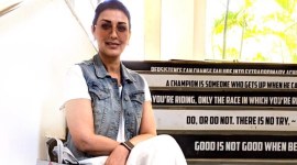 Sonali Bendre back on set
