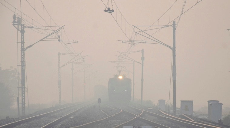 Delhi: Trains, traffic affected due to fog; thunderstorms expected this week
