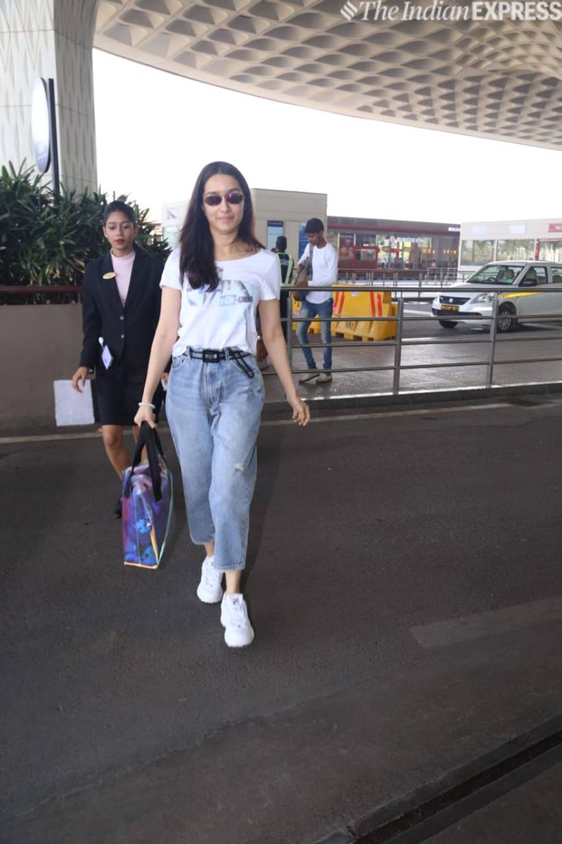 shraddha kapoor at airport