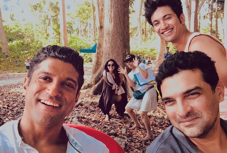the sky is pink also stars farhan akhtar
