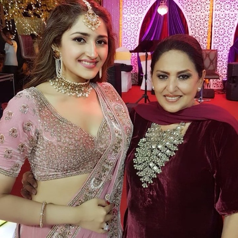 sayyeshaa and arya sangeet