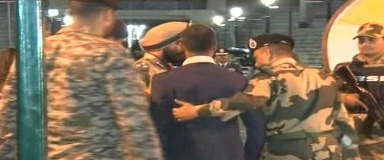 Abhinandan Varthaman returns, abhinandan returns, abhinandan back, IAF Wing Commander Abhinandan Varthaman, Abhinandan Varthaman, Abhinandan Varthaman returns, Abhinandan, Abhinandan Varthaman Pakistan release, Pakistan release IAF Commander, IAF commander released, India news, Indian Express