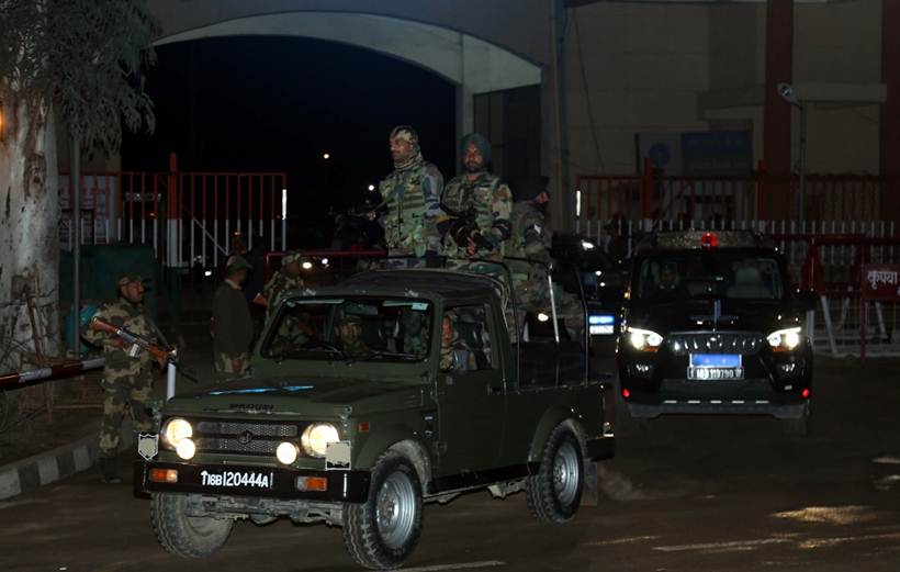 Wing commander Abhinandan returns; first photos