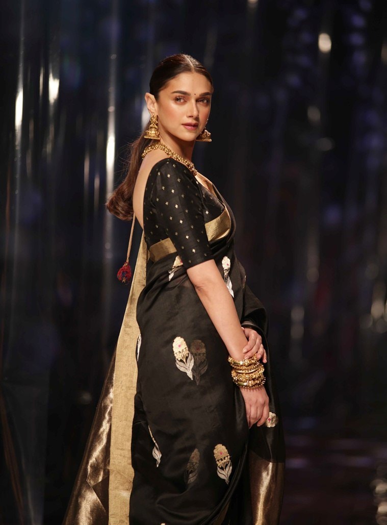 Aditi Rao Hydari, Aditi Rao Hydari photos, Aditi Rao Hydari latest, Aditi Rao Hydari pics, Aditi Rao Hydari sari, Aditi Rao Hydari Lotus Make-Up India Fashion Week, Lotus Make-Up India Fashion Week, Lotus Make-Up India Fashion Week highlights