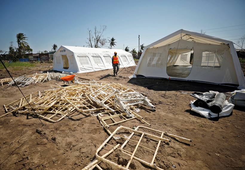 aftermath in photos, cyclone idai, mozambique cyclone, zimbabwe, idai aftermath, cyclone idai aftermath photos, world news, indian express