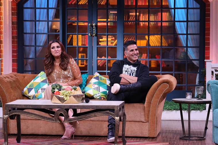 Kapil Sharma Show Sofa Set Design : Virender Sehwag On The Sets Of The