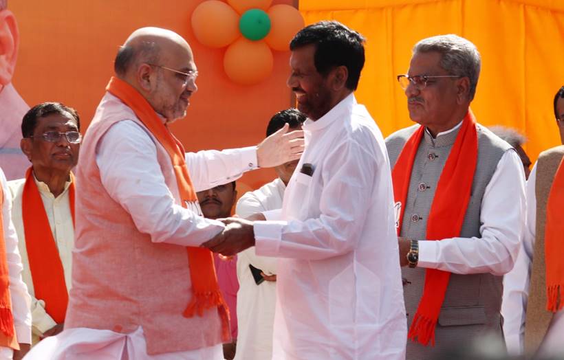 Amit Shah carries out road show before filing nomination for Gandhinagar Lok Sabha seat