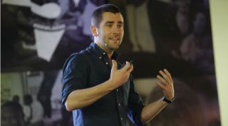 Facebook, Facebook product chief leaving, Facebook Chris Cox leaving, Chris Facebook leaving, Facebook privacy, Facebook issues, Facebook CEO, Facebook CEO Mark Zuckerberg, Facebook news