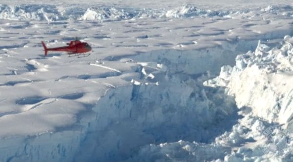 Antarctica, lakes under glacier, Totten Glacier lakes, lakes under Antarctic glacier, Australian Antarctic Division, largest glacier Antarctic, lakes discovered under Totten Glacier