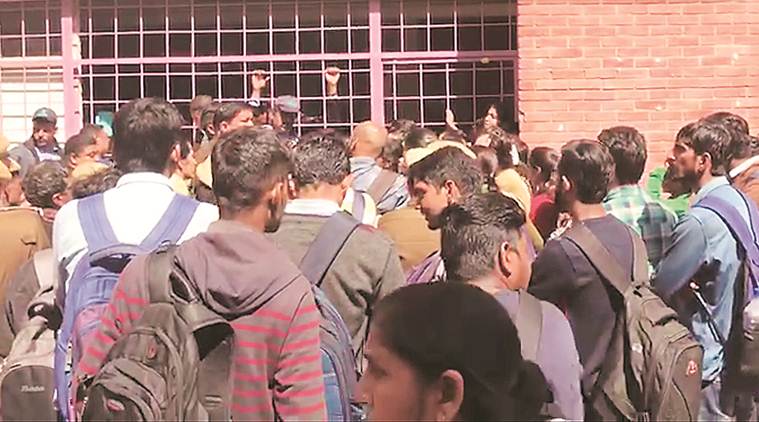 Delhi University: After Maths mass failure, red flags in physics department