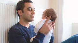 father bond with baby