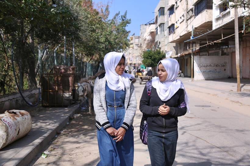 Gaza women walk thin line between hope and despair