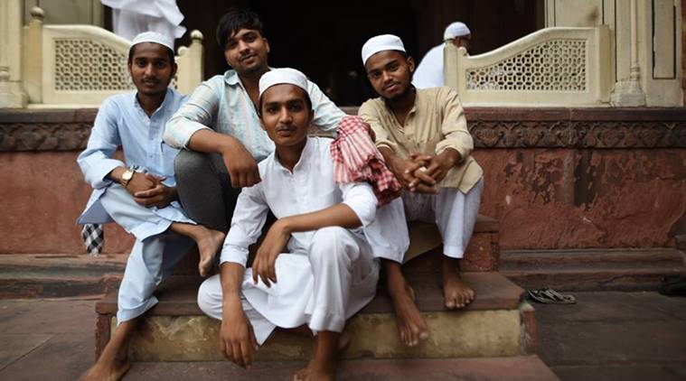 hindu, Muslim, hindu-muslim conflict, humans of bombay, humans of bombay muslim post, viral post, hindu Muslim bonding, Facebook. Facebook post